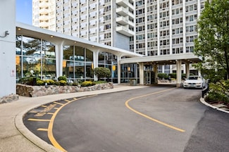 4250 N Marine Dr Unit 510, Chicago, IL 60613