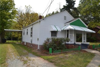 403 Lowdermilk St, Greensboro, NC 27401