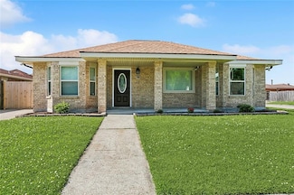 2600 Long Branch Dr, Marrero, LA 70072