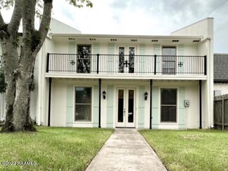 2 Courtyard Cir, Lafayette, LA 70508