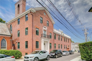 27 High St Unit 5, Newport, RI 02840