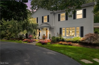 1169 Hillcreek Ln, Gates Mills, OH 44040