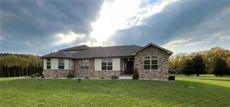 24 Crystal Ln, Bangor, PA 18013