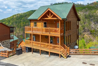 1232 Bird Nest Way, Pigeon Forge, TN 37862