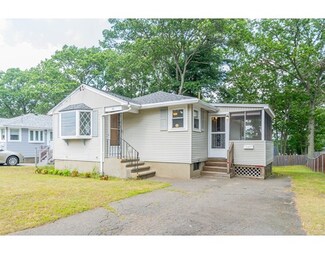 101 Hillcrest Rd, Waltham, MA 02451