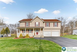 2711 Oak View Ln, Tobyhanna, PA 18466