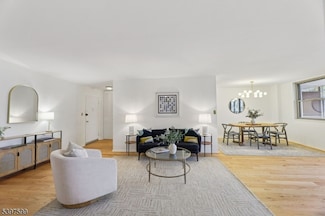 530 Valley Rd Unit 2G, Montclair, NJ 07043