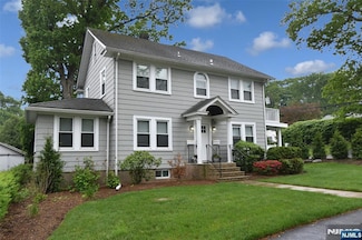 31 Wyckoff Ave, Wyckoff, NJ 07481