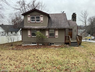 13 Log Cabin Terrace, Sparta, NJ 07871