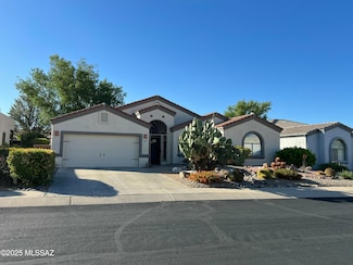 668 W Greenview Place, Green Valley, AZ 85614