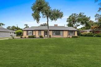 448 Monssen Dr, Dallas, TX 75224