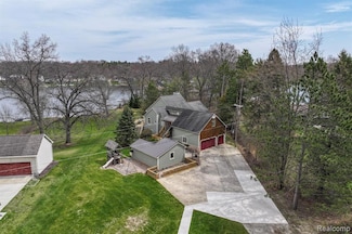 15355 Longfellow Dr, Byron, MI 48418