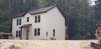 20 W Shore Rd, Swanzey, NH 03446