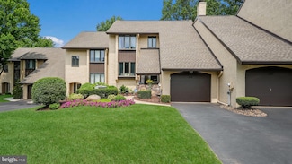 109 Golf Club Dr, Langhorne, PA 19047