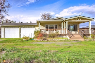 212 Martin Rd, Cave Junction, OR 97523