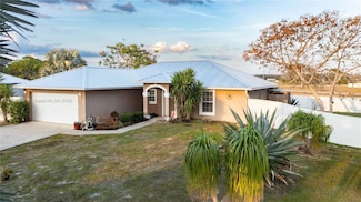 7049 Tide Cir, Labelle, FL 33935
