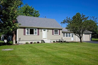 4 Virginia Dr, Hudson, NH 03051