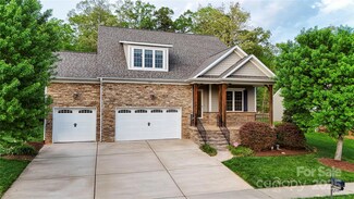 1215 39th Ave NE, Hickory, NC 28601
