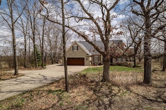 N3684 Petrie Rd, Lake Geneva, WI 53147