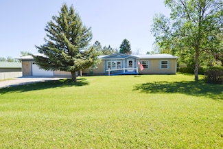 206 1st St E, Hobson, MT 59452