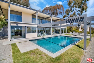 9892 Beverly Grove Dr, Beverly Hills, CA 90210