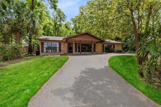 25548 Pine Valley Dr, Sorrento, FL 32776