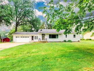 740 Highland Park Dr, Akron, OH 44319