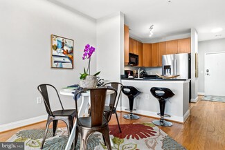 1633 N Colonial Terrace Unit 409, Arlington, VA 22209