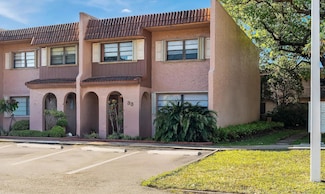 33 Matador Ln Unit 8-21, Davie, FL 33324