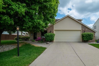 2203 Cedarwood Way, Fort Wayne, IN 46804