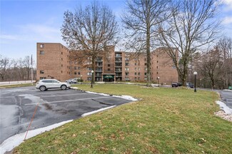 3 Alta Vita Dr Unit 805, Greensburg, PA 15601
