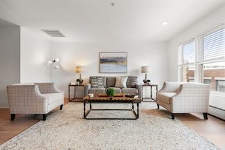 1 Davenport St Unit 11, Cambridge, MA 02140