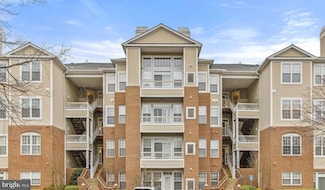 4200 Mozart Brigade Ln, Fairfax, VA 22033