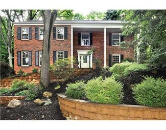 302 Wildberry Rd, Pittsburgh, PA 15238