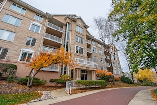 1745 Pavilion Way Unit 206, Park Ridge, IL 60068