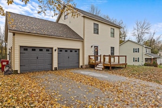83 Lower Newton Rd, Saint Albans City, VT 05478
