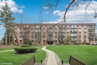 445 N Park Blvd Unit 3D, Glen Ellyn, IL 60137