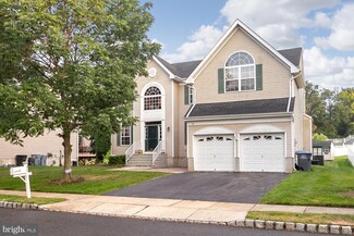 56 Birmingham Dr, Columbus, NJ 08022