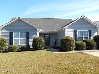 3711 Highland Dr, Ayden, NC 28513