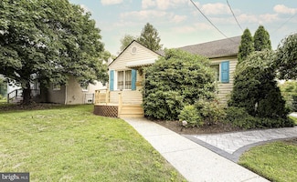 34 W 4th Ave, Runnemede, NJ 08078