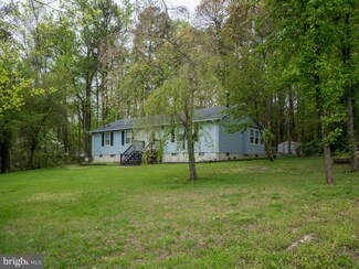 29785 Hillview Dr, Mechanicsville, MD 20659