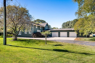 9695 Community Hall Rd, Union Pier, MI 49129