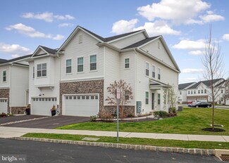 125 Livingston Ln, Exton, PA 19341