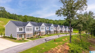 126 Harbor Pointe Dr, Talladega, AL 35160