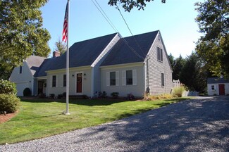 19 Robbins Cir, Dennis, MA 02638