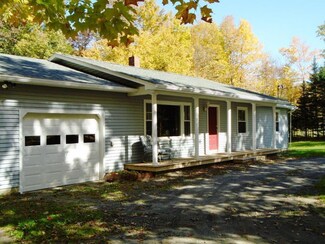 50 Pirate Ln, Fairfield, ME 04937