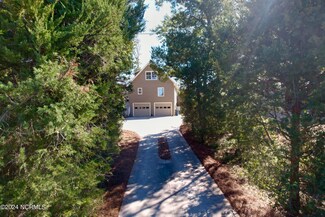 7115 Archers Creek Dr, Emerald Isle, NC 28594