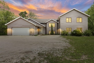 W219S7712 Crowbar Dr, Muskego, WI 53150