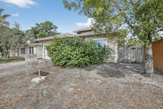 261 NE 41st St, Oakland Park, FL 33334