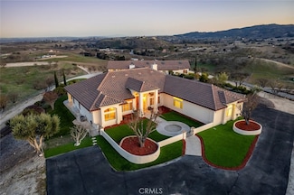 5495 Vista Serrano, Paso Robles, CA 93446